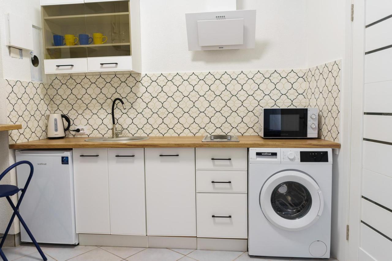 Charming Apartments In The Heart Of Lviv - Valova, Nasypna Str Buitenkant foto